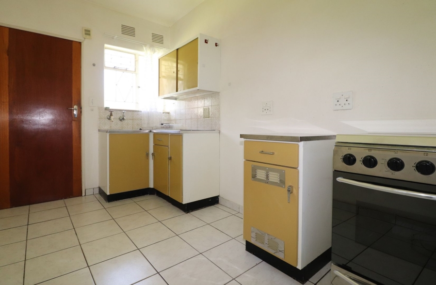 To Let 1 Bedroom Property for Rent in Flamwood North West